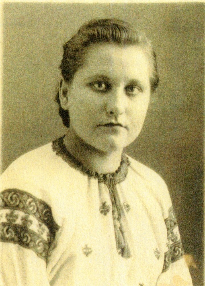 Mrs. Anna Makowensky