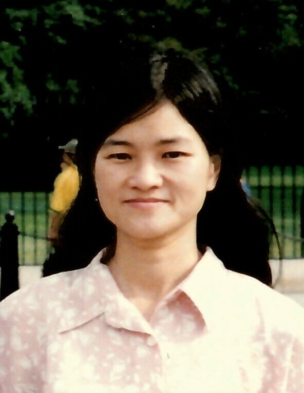 Ms. Mei Fai Chow 周美妃女士