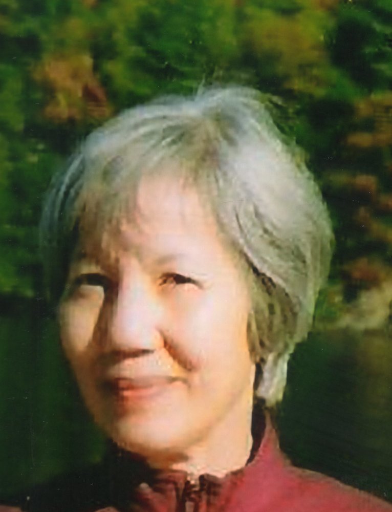 Ms. Betty Yuek Yin Navratil (nee Lam)