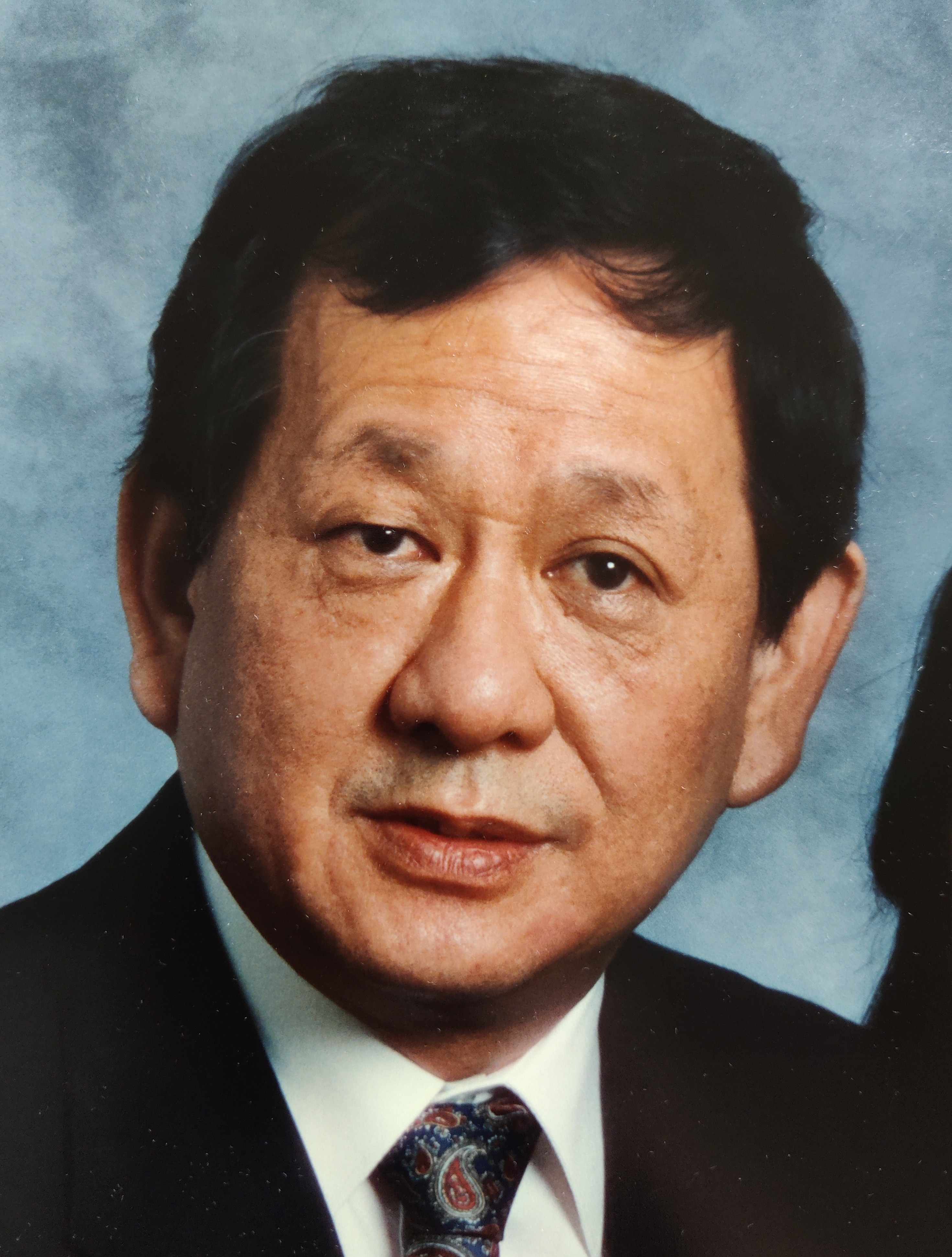 Mr. Roger  Lee Chong