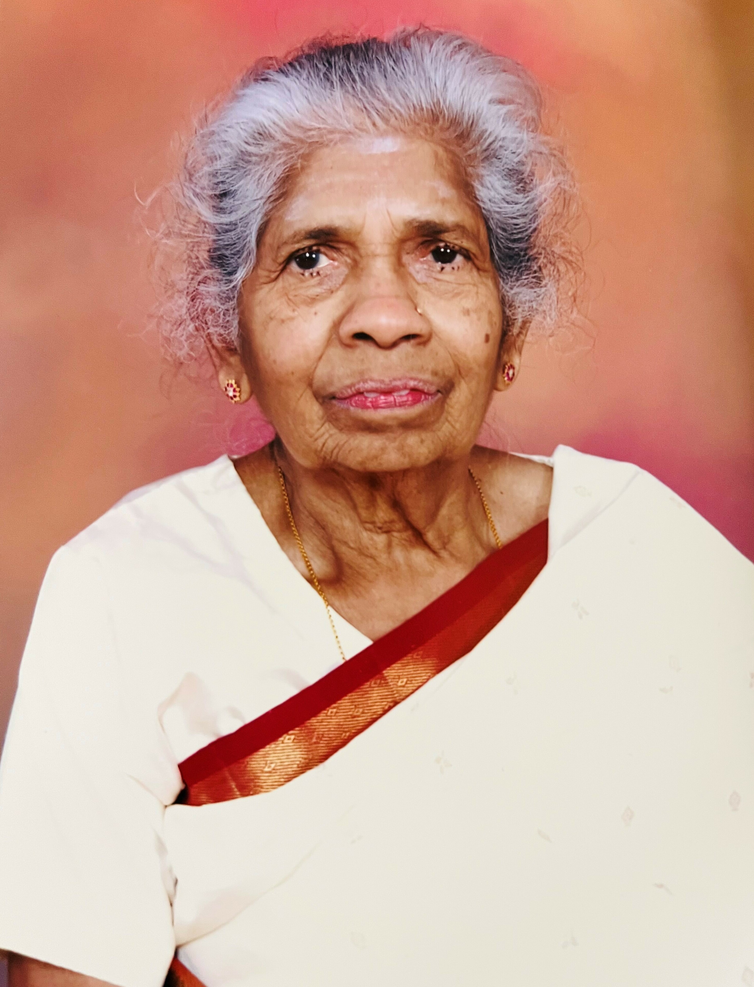 Mrs. Pavalavally Navaratnam
