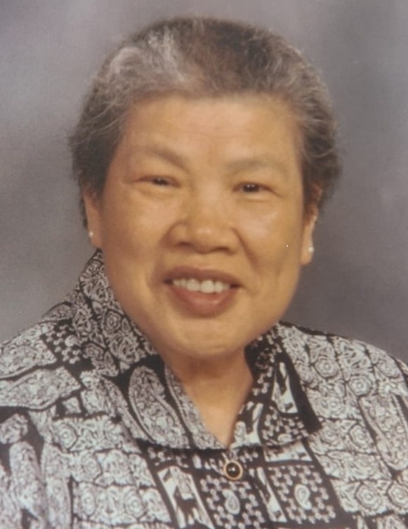 Mrs. Pui Man Shiu  蕭尹佩雯夫人