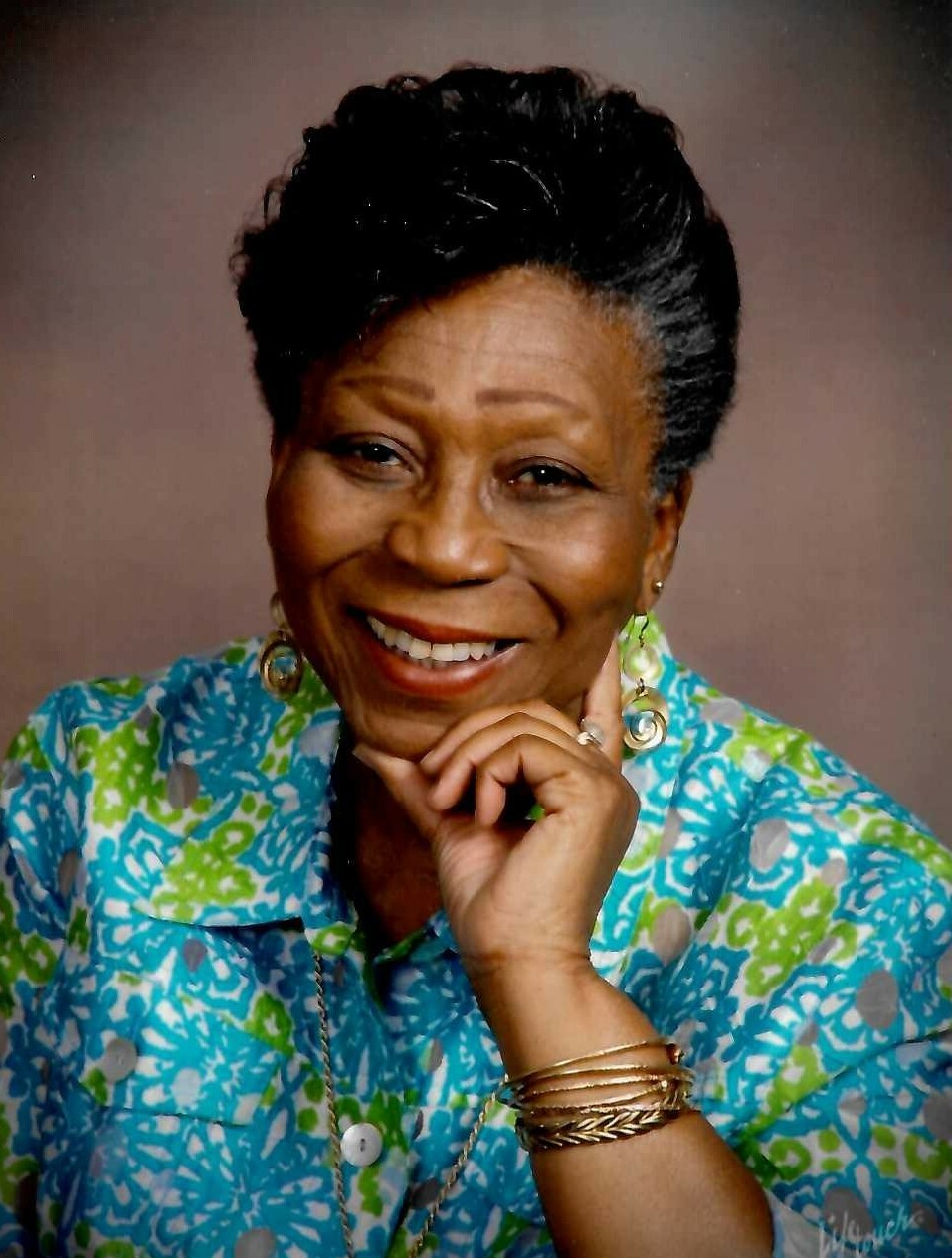 Mrs. Marvyn  Goodridge