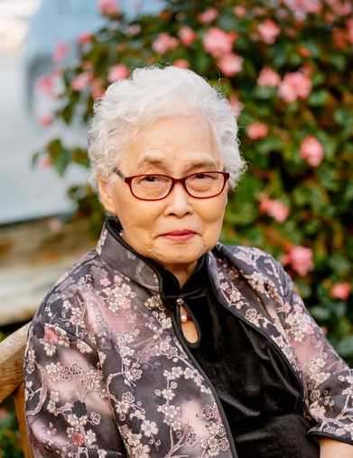 Ms. Yun Lan Lee 李雲蘭女士